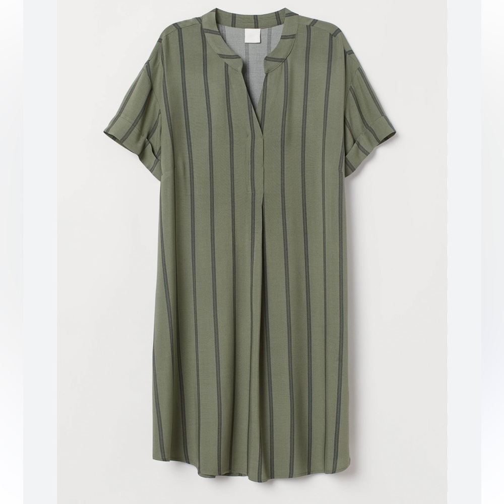 🌟 3/$25 H&M Green Striped Tunic Dress